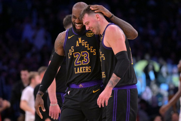 湖人队西部排名争夺战：詹姆斯复出后阵容调整