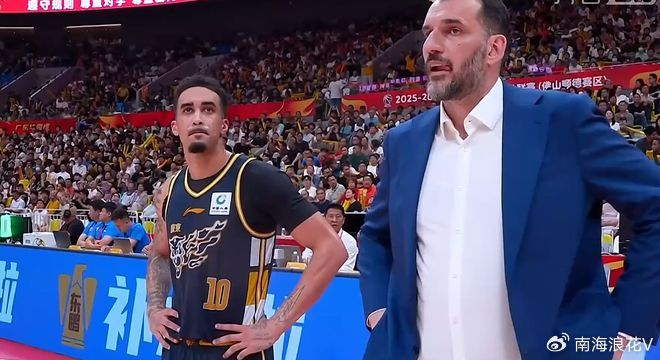 广东队主场惨败福建跌出前四 杜锋用人策略引争