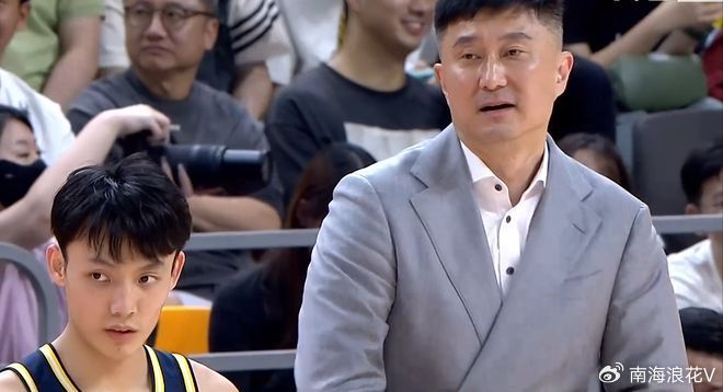 广东队主场惨败福建跌出前四 杜锋用人策略引争