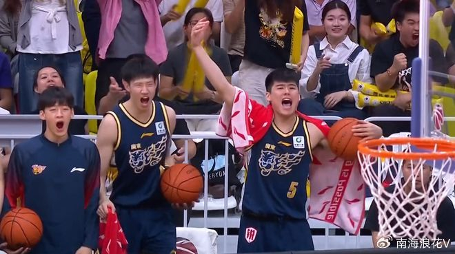 广东队主场惨败福建跌出前四 杜锋用人策略引争