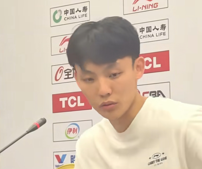 广东男篮力克广州晋级季后赛八强 杜锋徐杰谈新